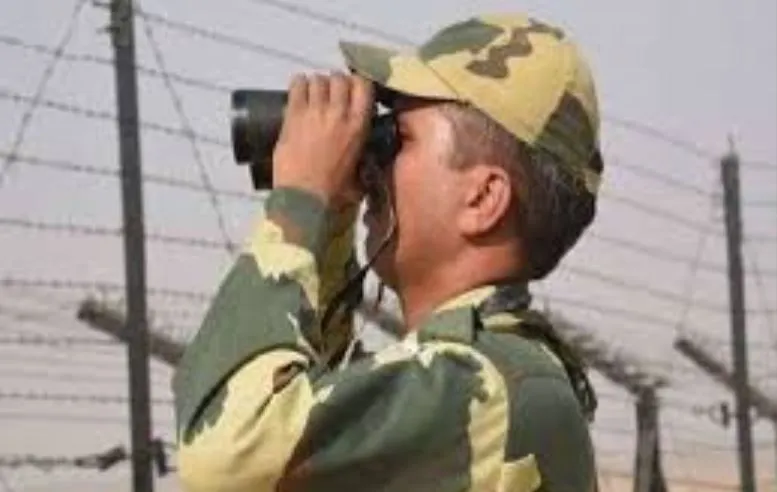 सर्दियों का फायदा उठाने की फिराक में पाकिस्तान, एलओसी पर हो सकती है आतंकियों की घुसपैठ- सैन्य कमांडर