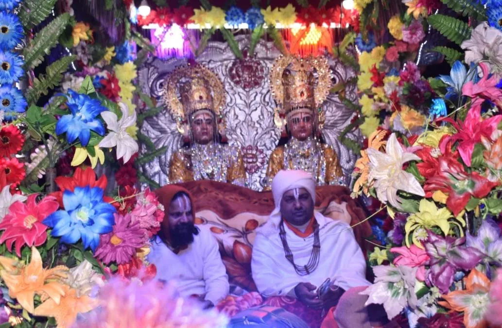 अयोध्या: राम नगरी में गाजे-बाजे के साथ निकली राम बारात, गूंजे जय श्रीराम के जयकारे