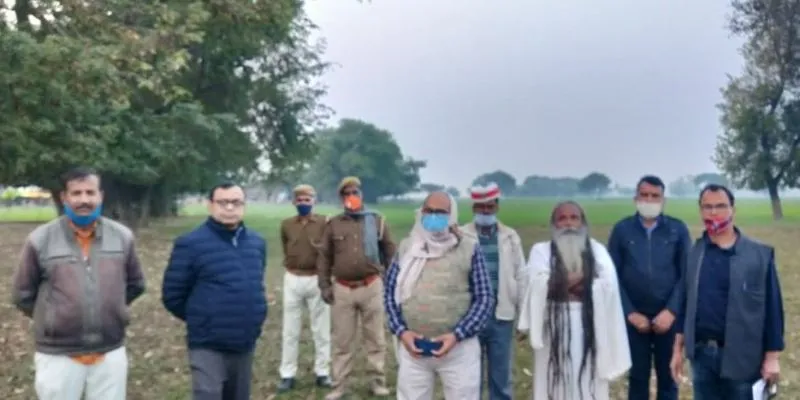 देवरिया: देवरहवा बाबा आश्रम की भूमि पर उगाया जाएगा चारा, झांसी से पहुंचे वैज्ञानिक