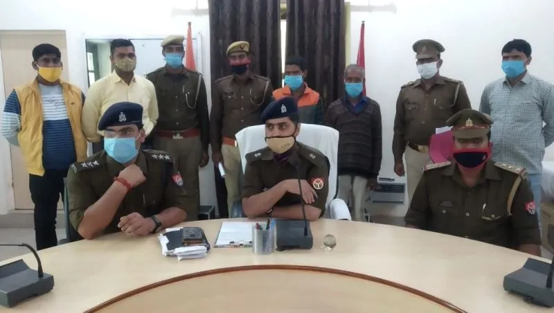 बदायूं: दो तस्कर गिरफ्तार, 12 क्विंटल 10 किलो डोडा बरामद