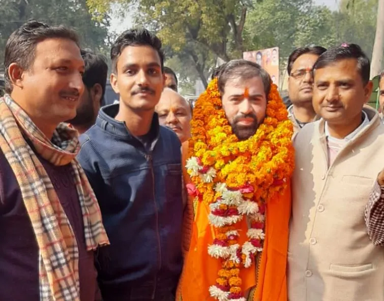 बाराबंकी: भाजपा विधायक और जिलाध्यक्ष ने मंदिर में की पूजा-अर्चना