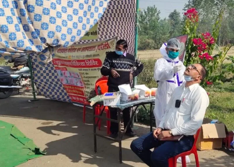 बरेली: टोल प्लाजा पर सैंपलिंग में लापरवाह हुआ स्वास्थ्य विभाग