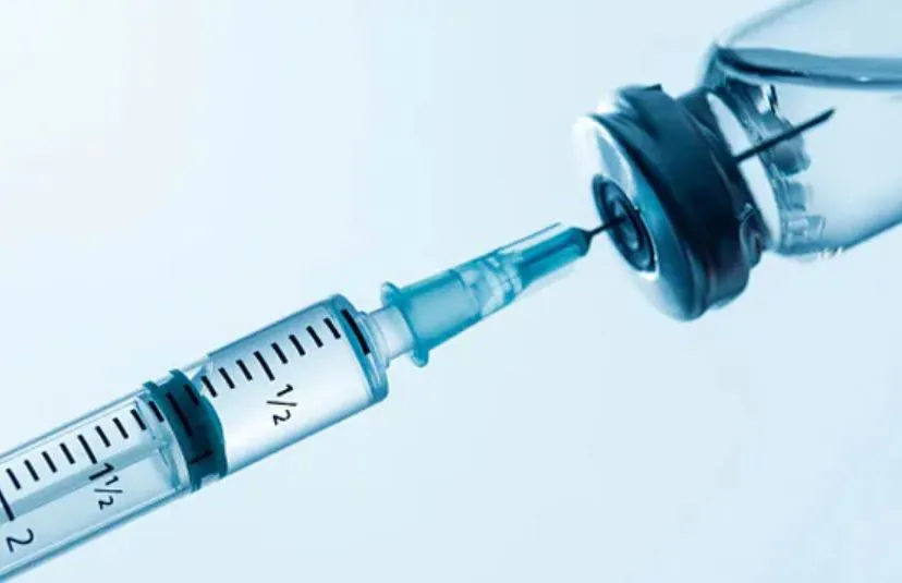 अमेरिकी अधिकारी सार्वजानिक तौर पर लेंगे कोरोना का टीका