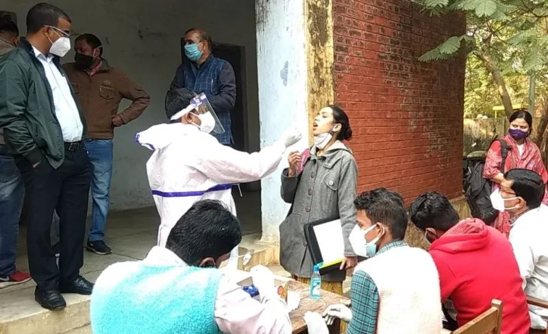 बरेली: शिक्षकों की काउंसिलिंग में महिला अभ्यर्थी मिली कोरोना संक्रमित