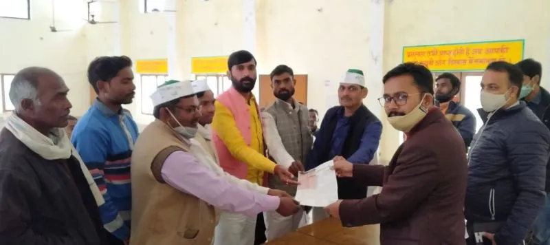 सीतापुर: भारतीय किसान यूनियन (अवध) ने दिया बीडीओ को ज्ञापन
