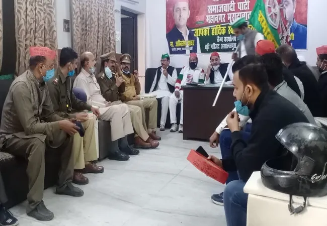 मुरादाबाद: सपा के प्रदर्शन पर रहा पुलिस का पहरा, कई बड़े नेता रहे नजरबंद