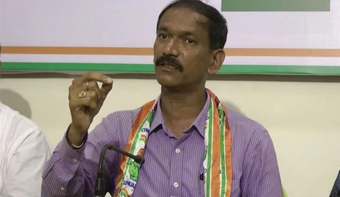 गोवा कांग्रेस प्रमुख गिरीश चोडांकर ने दिया इस्तीफा
