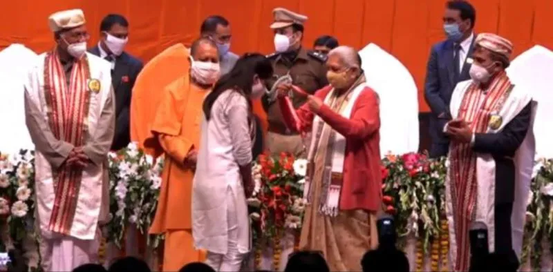 लखनऊ: डॉ. शकुन्तला मिश्रा विवि के दीक्षान्त समारोह में 125 करोड़ की योजनाओं का लोकार्पण