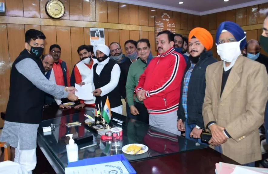 बरेली: प्रीपेड पार्किंग में ग्राहकों नहीं देना पड़ेगा शुल्क, भरेंगे दुकानदार