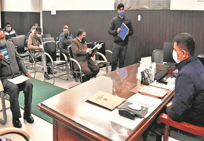 मुरादाबाद: ब्लाकों में ऑनलाइन पंजीकरण से खुदेंगे कूप-डीएम