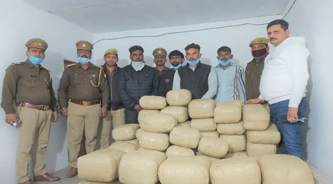 मेरठ: वोल्वो बस से 5 करोड़ की चरस बरामद, चार गिरफ्तार