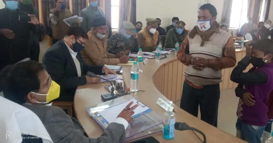 अयोध्या: कलेक्टर की सुनवाई में गैरहाजिर रहे कई अधिकारी