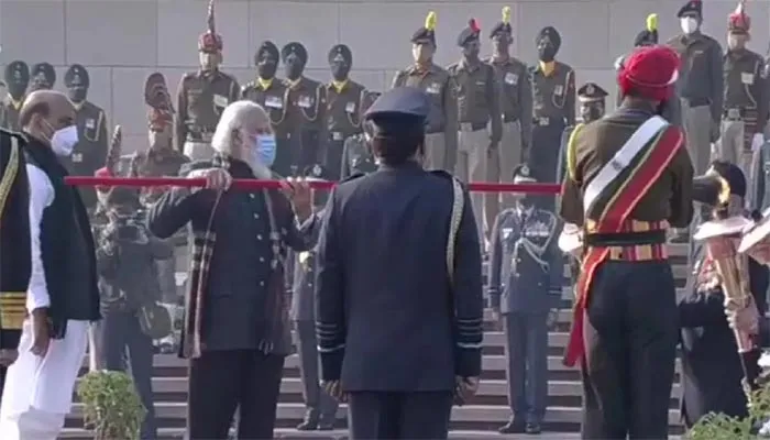 भारत-पाक युद्ध के 50 साल पूरे, पीएम मोदी ने जलाई ‘स्‍वर्णिम विजय मशाल’