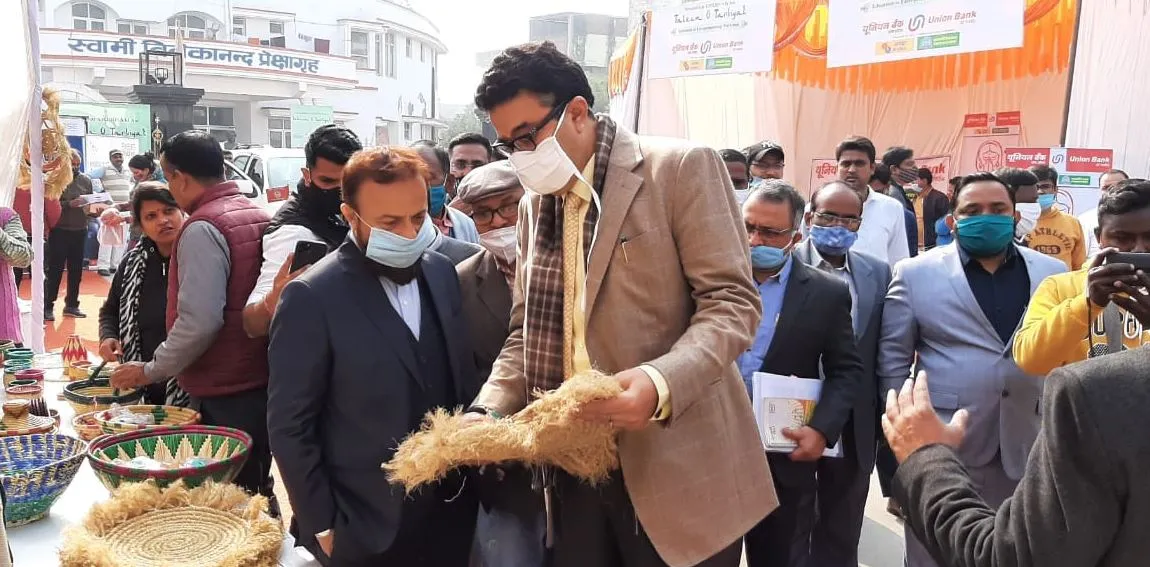अयोध्या: लघु उद्योगों से युवाओं को जोड़ने की जरूरत- नवनीत सहगल