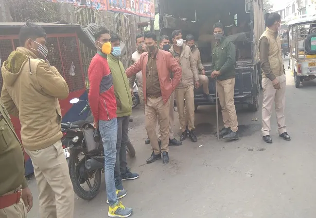 रामपुर में भारत बंद का रहा मिला-जुला असर, मुख्य चौराहों पर पुलिसकर्मी तैनात