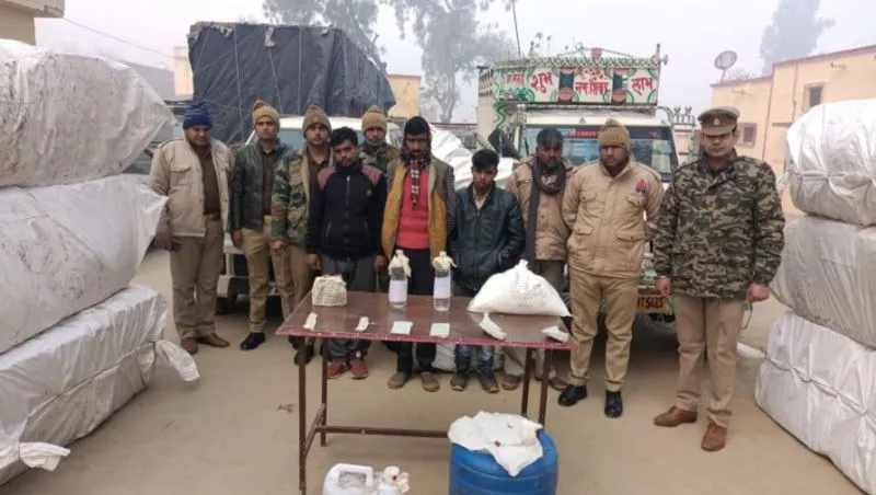 शाहजहांपुर: जहरीली शराब बनाने की फैक्ट्री पकड़ी, चार तस्कर गिरफ्तार