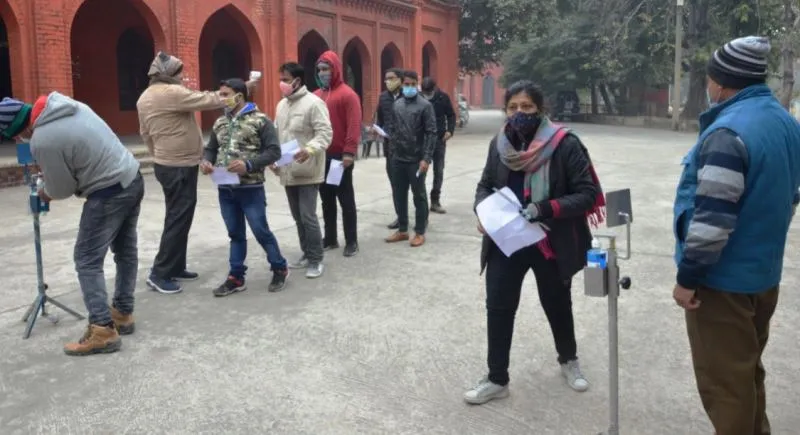 बरेली: विधि की परीक्षा में छात्रनेता समेत दो नकलची पकड़े