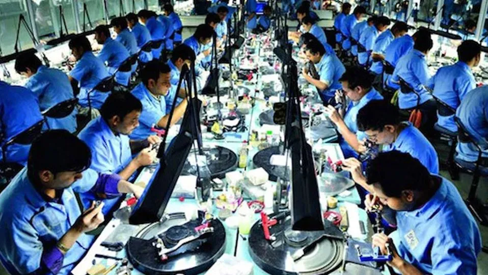 दुनिया के सबसे बड़े हीरा घिसाई केंद्र में लम्बे समय बाद लौटी रौनक