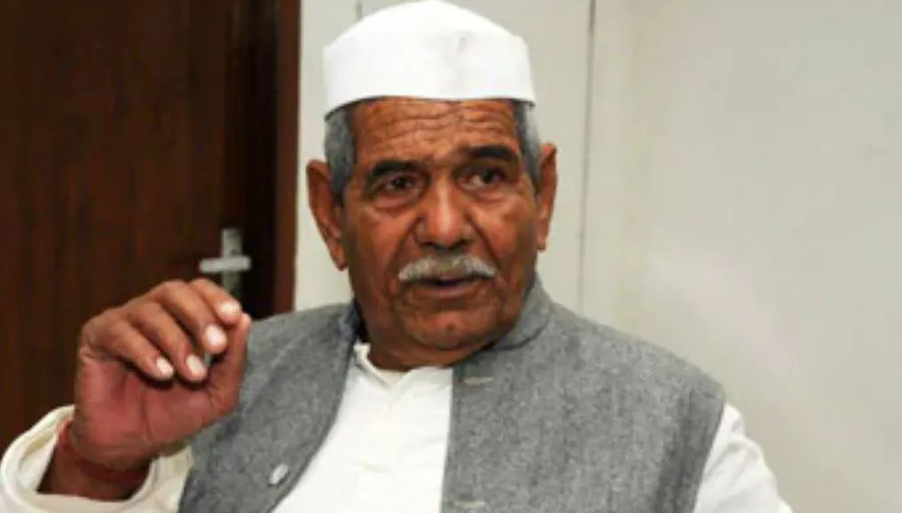 सरकार जिद्दी रवैया छोड़े: टिकैत