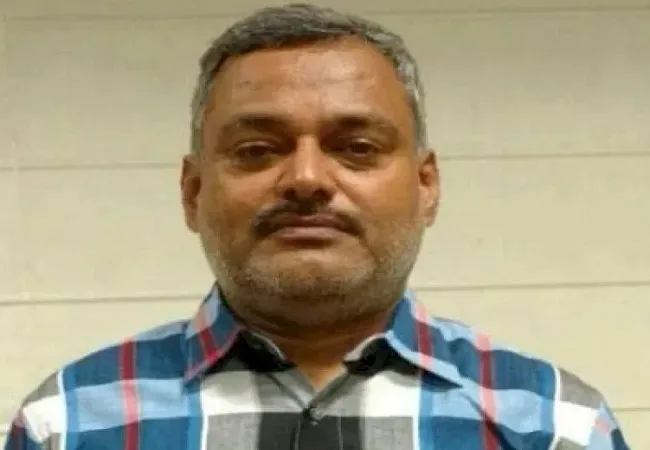 कानपुर: विकास दुबे से संबंध के चलते इस अधिकारी पर गिरी गाज, तत्काल प्रभाव से निलंबित