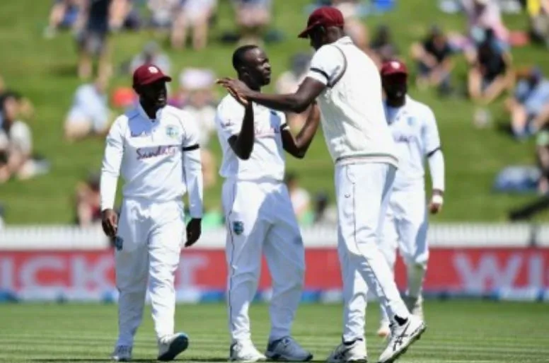 NZ vs WI: दूसरे टेस्ट मैच से पहले वेस्टइंडीज को झटका, रोच और डॉवरिज सीरीज से बाहर