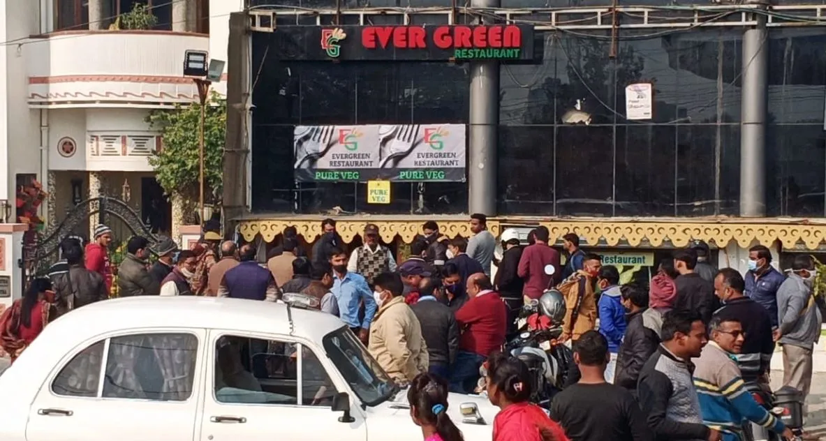 अयोध्या: एडीए टीम ने सीज किया एवरी ग्रीन बिल्डिंग व रेस्टोरेंट