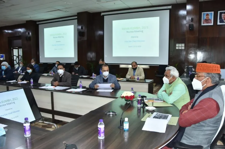 देहरादून: कुंभ निर्माण कार्य समय से पूरा करें अधिकारी- मुख्यमंत्री