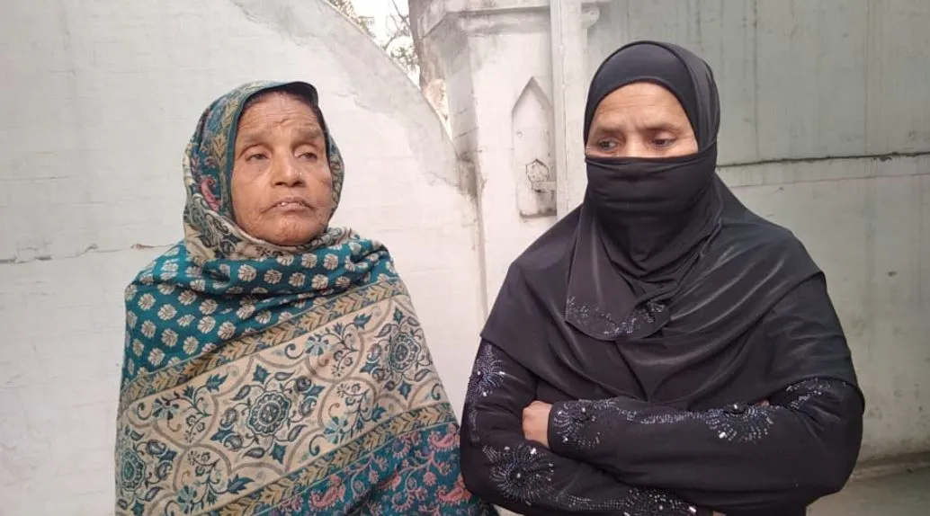 बरेली: एक बेटा दुबई में कर रहा नौकरी, दूसरे ने मारपीट कर घर से निकाला