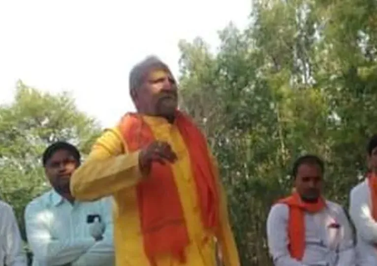 बाराबंकी: हैदरगढ़ के कायाकल्प के लिये मुख्यमंत्री से मिले पूर्व विधायक, सौंपा पांच सूत्री मांग पत्र