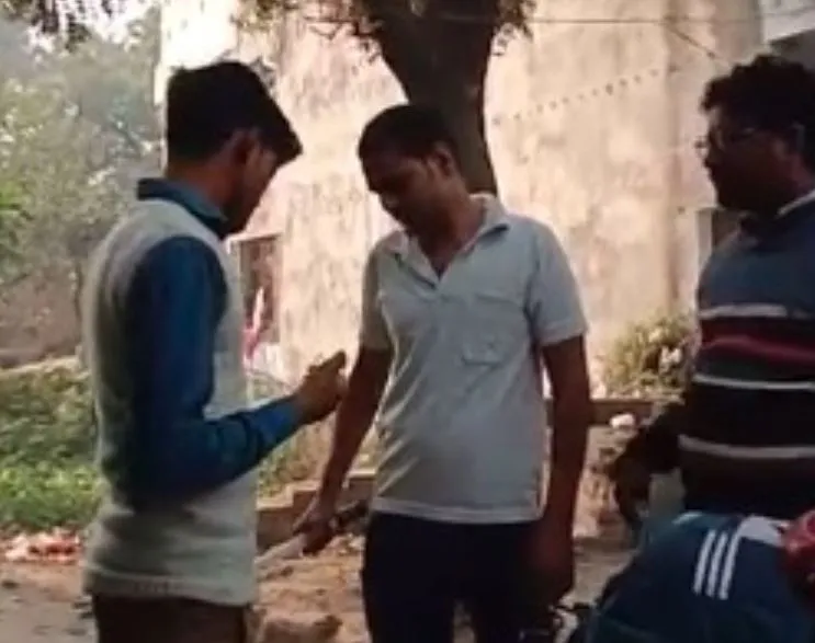 शाहजहांपुर: छात्रा को थप्पड़ मारना सिपाही को पड़ा महंगा, एसपी ने लिया ये एक्शन