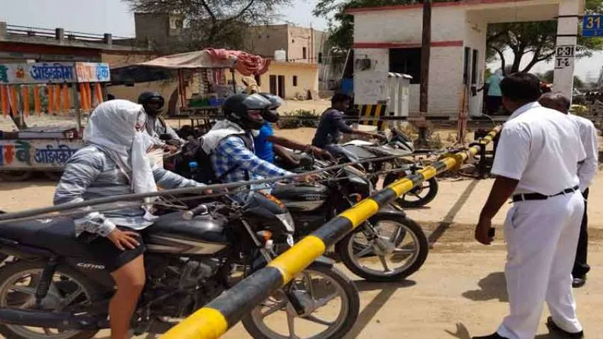 हल्द्वानी: फाटक खोलने में देरी क्या हुई आपा खो दिया
