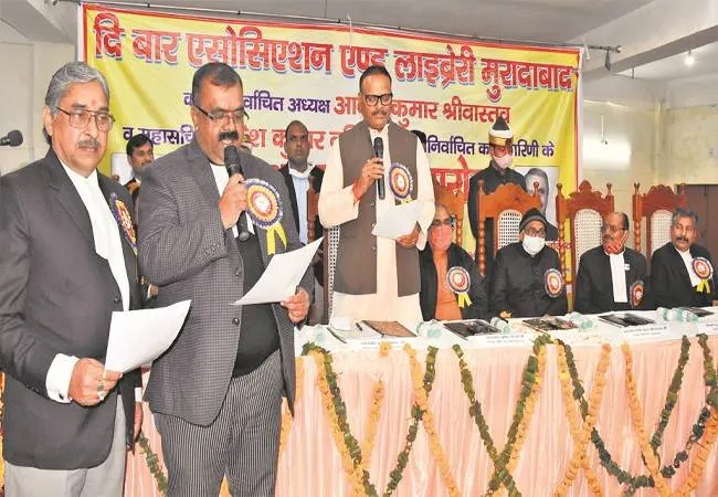 अधिवक्ताओं के हित के लिए कार्य कर रही प्रदेश सरकार : बृजेश पाठक