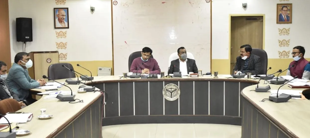 बरेली: निर्माण कार्य में रोड़ा बने हरे पेड़ नहीं कटेंगे, दूसरी जगह लगेंगे