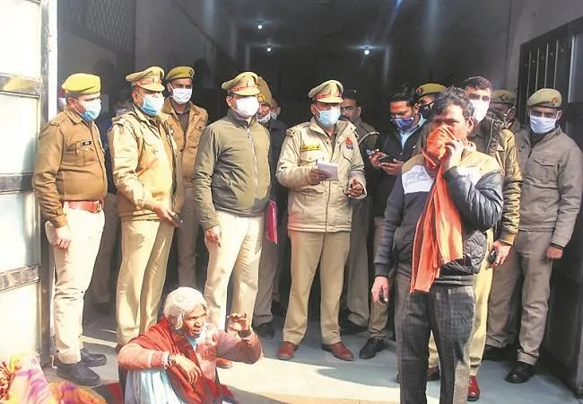 मुरादाबाद: ‘भूमाफिया’ के आगे ‘नतमस्तक’ हो चुके हैं अफसर