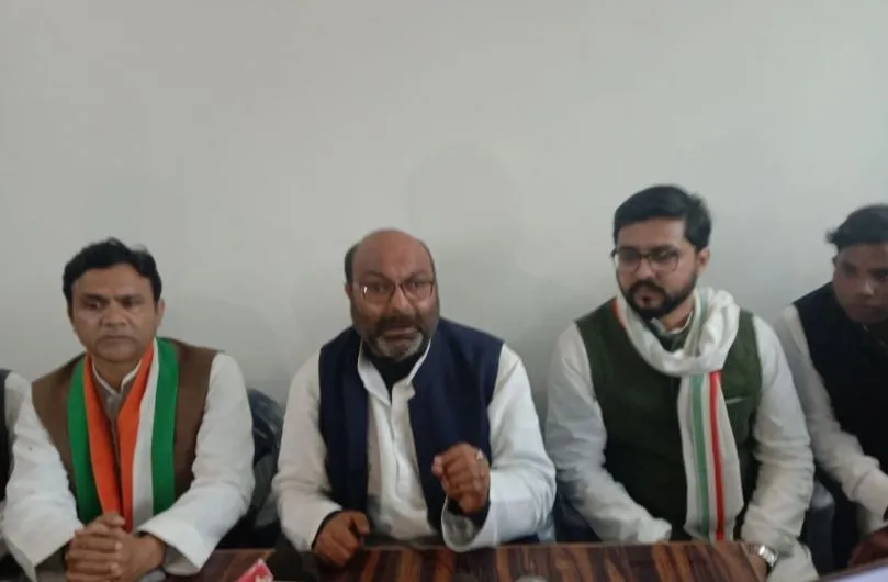 बाराबंकी: किसानों के मुद्दे पर गरजे कांग्रेस प्रदेश अध्यक्ष, ‘याचना नहीं अब रण होगा, 15 को राजभवन का घेराव’