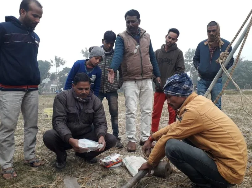 अयोध्या: मिट्टी के परीक्षण के लिए पहुंची टीम, मस्जिद का 26 जनवरी को शिलान्यास