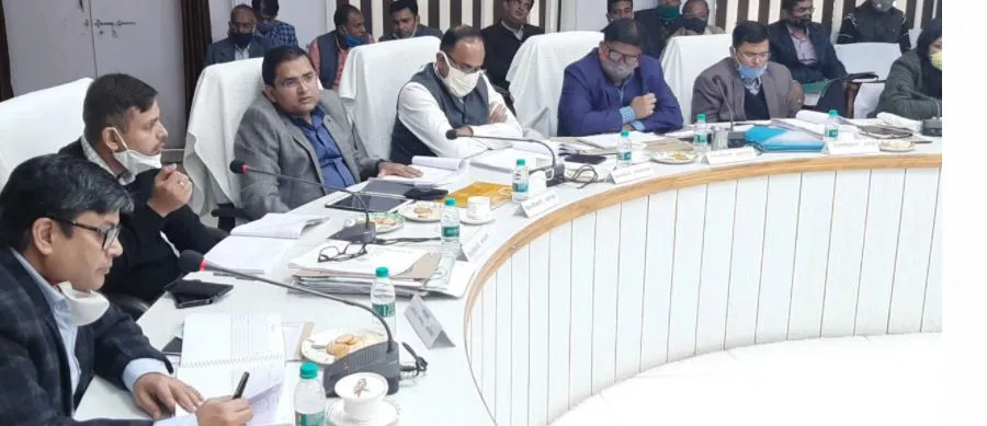अयोध्या: जनपद के वरिष्ठ अधिकारी भी करें विकास कार्याें का निरीक्षण- एमपी अग्रवाल