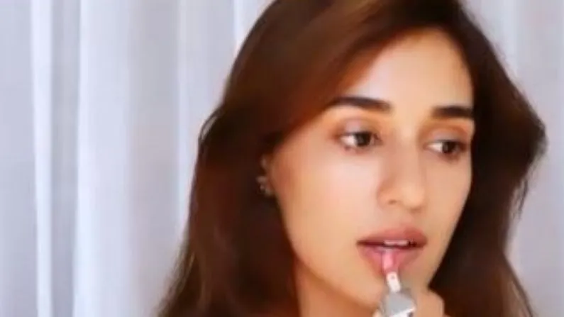 Beauty Tips : नेचुरल मेकअप लगाना करती हैं पसंद तो दिशा पाटनी से सीखें इसे लगाने का खास तरीका