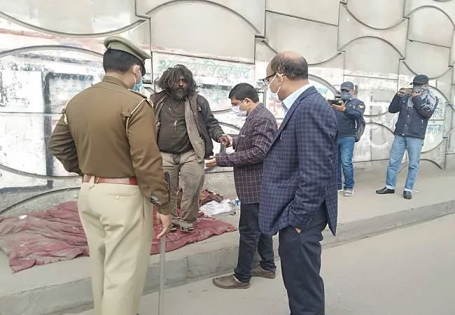 दरियादिली : डीएम ने मानसिक रोगी को पहुंचाया अस्पताल