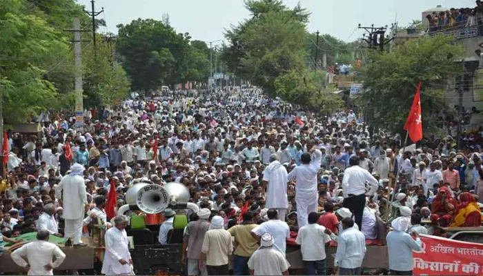 मांगें नहीं मानी गईं तो 26 जनवरी को दिल्ली की तरफ निकालेंगे ट्रैक्टर परेड: किसान संगठन