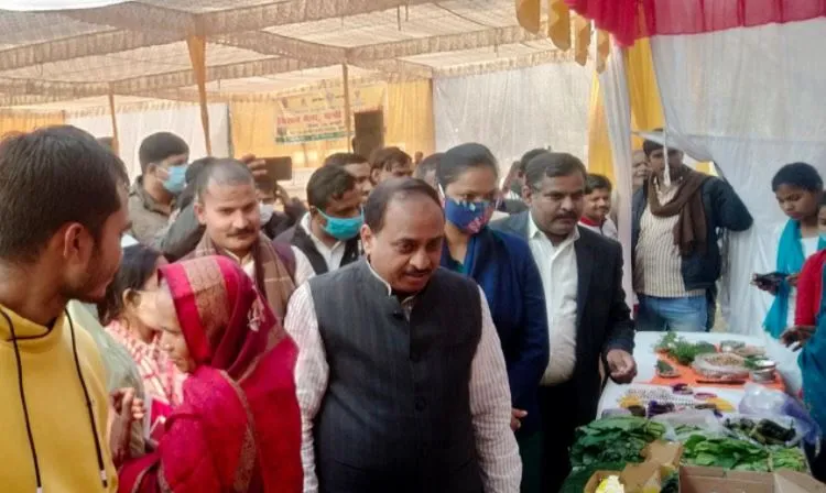 लखनऊ: किसान कल्याण मिशन के तहत ब्लाक स्तरीय किसान मेला आयोजित