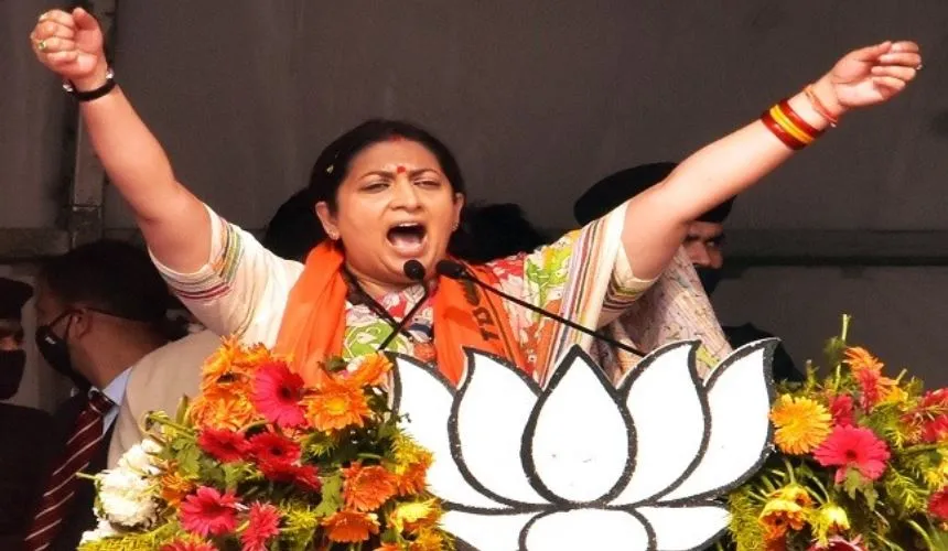 ममता के गढ़ में स्मृति ईरानी की दहाड़, कहा- ‘लॉकडाउन में केंद्र का भेजा गया राशन टीएमसी ने लूटा’