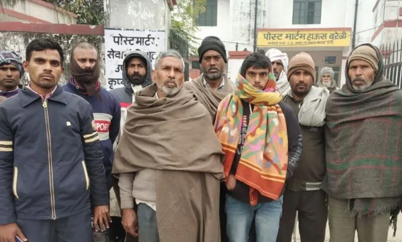 बरेली: पीटा, गला घोंटा फिर पेड़ पर लटका दिया
