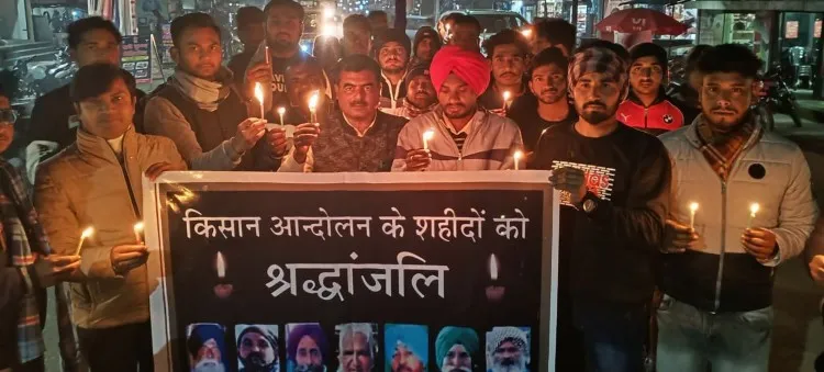 काशीपुर: मोमबत्ती जलाकर शहीद किसानों को दी श्रद्धांजलि