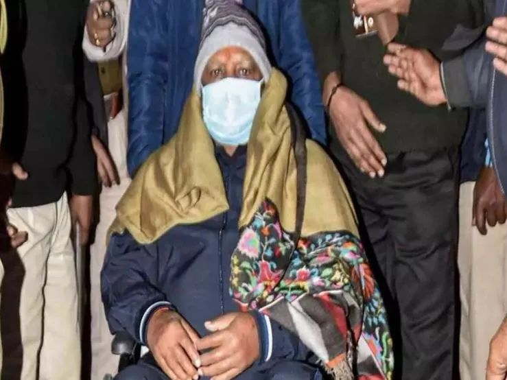 लालू प्रसाद की तबीयत नासाज, एयर एंबुलेंस के जरिए रांची से दिल्ली लाए गए, एम्स में होगा इलाज