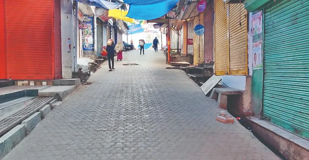कोरोना संक्रमण: शनिवार को पूरी तरह बंद रहा पिथौरागढ़