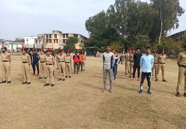 मुरादाबाद: गणतंत्र दिवस को लेकर परेड की तैयारियां शुरू, 50 से अधिक एनसीसी कैडेट्स ने लिया हिस्सा