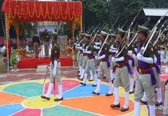 मुरादाबाद: यूपी पुलिस को मिले 218 दरोगा, पासिंग आउट परेड के बाद ग्रहण कराई शपथ