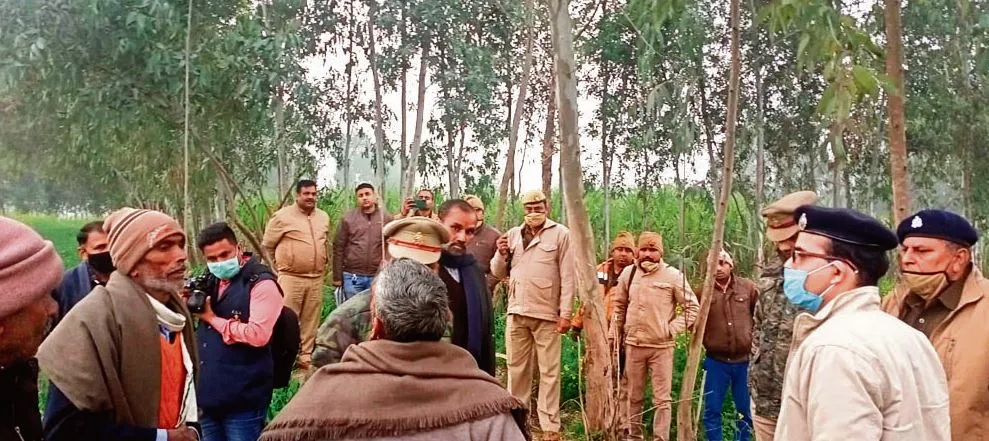 बरेली: पहले दिव्यानंद फिर आरती की हत्या कर पेड़ पर लटकाए शव