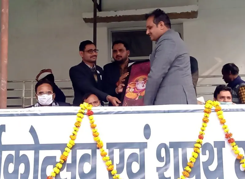 हरदोई: बार एसोसिएशन के शपथ ग्रहण समारोह में बोले महाधिवक्ता- ‘बार को राजनीतिक मंच न बनने दें’
